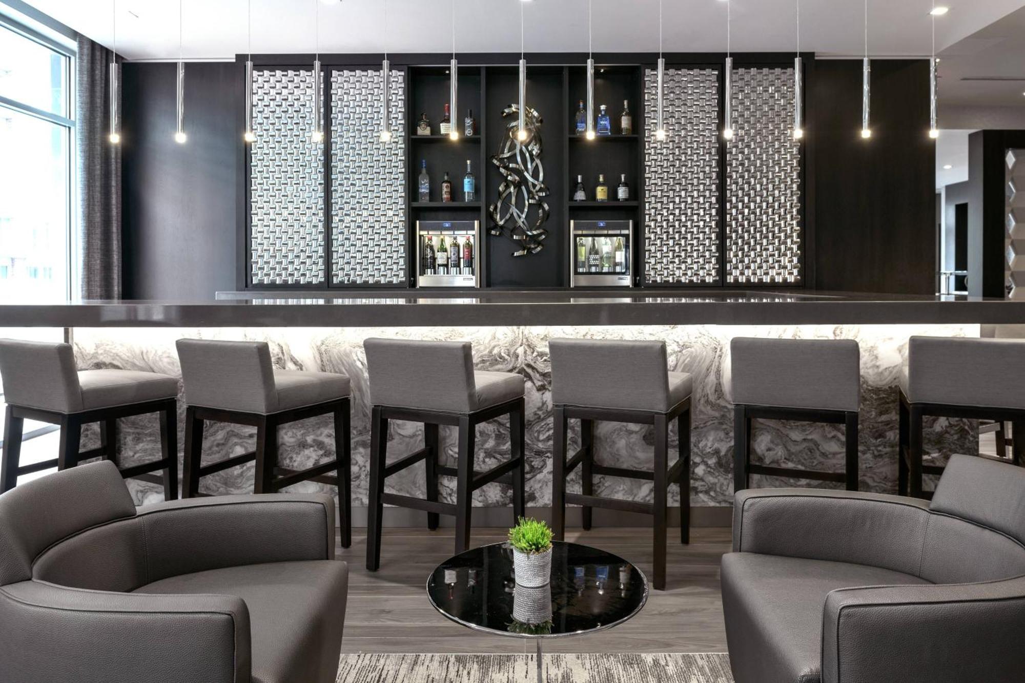 Ac Hotel By Marriott Boston North Medford Extérieur photo