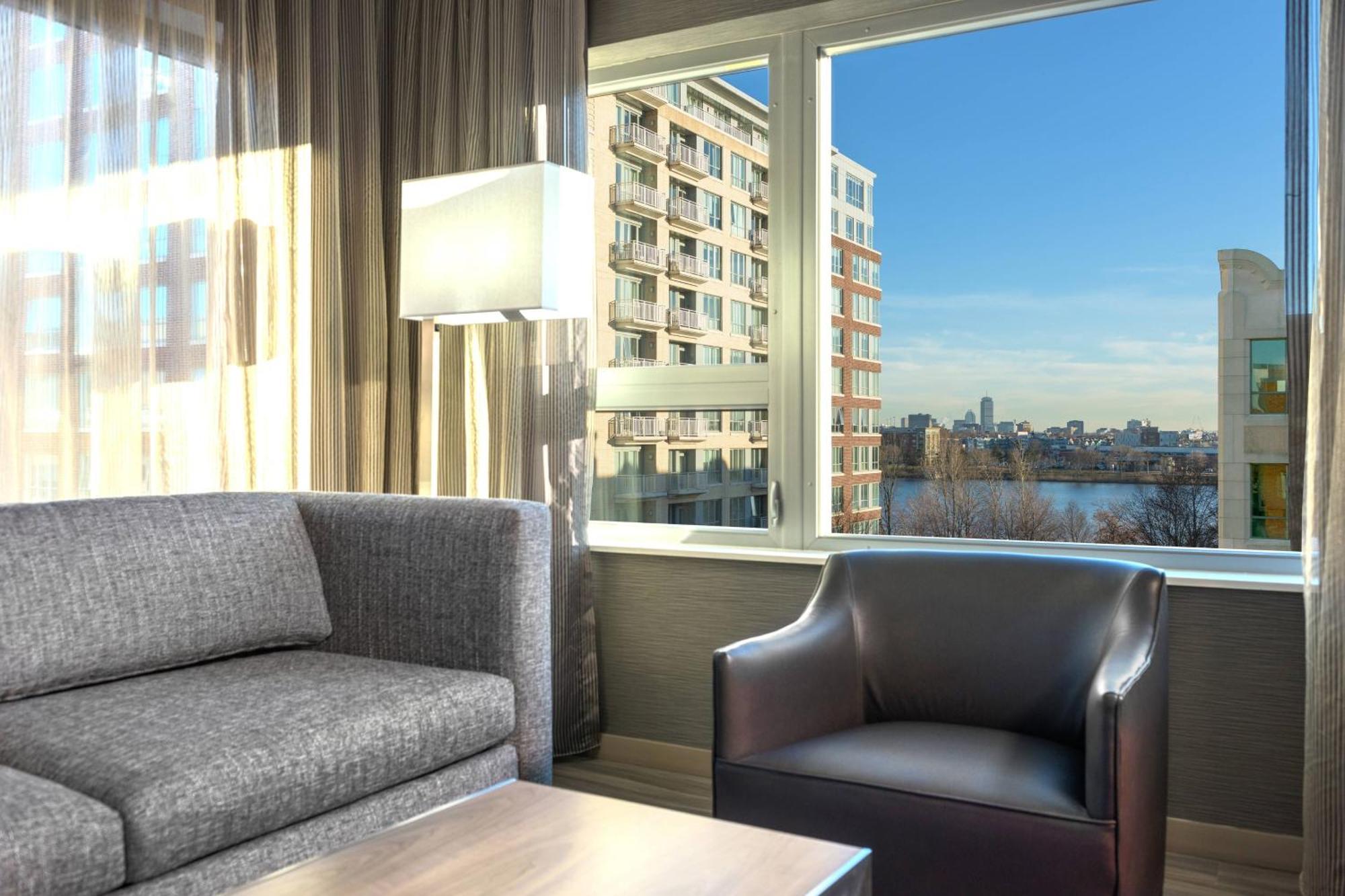 Ac Hotel By Marriott Boston North Medford Extérieur photo