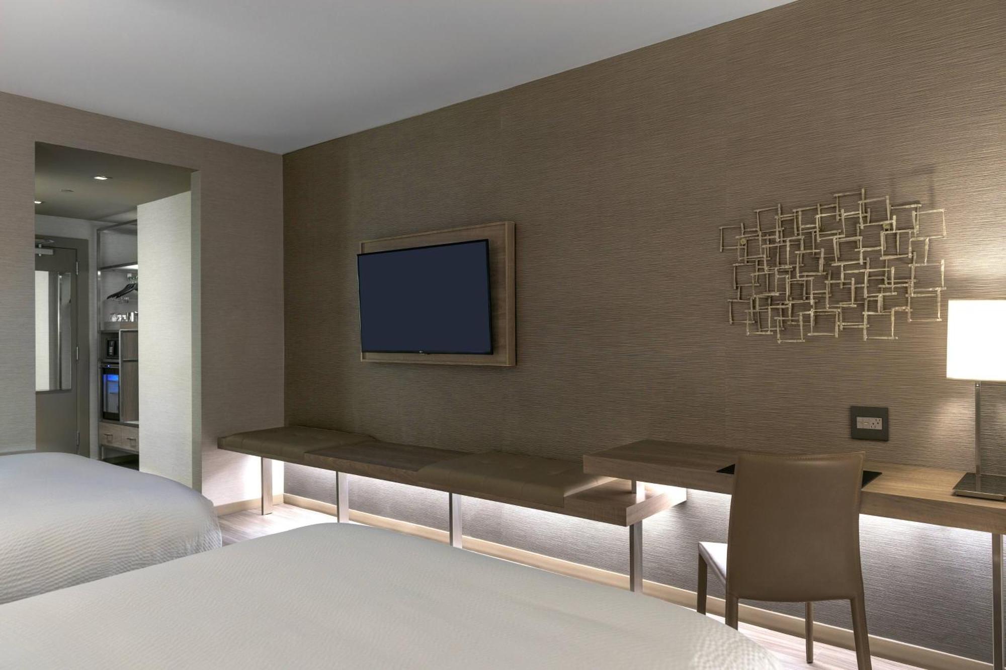 Ac Hotel By Marriott Boston North Medford Extérieur photo